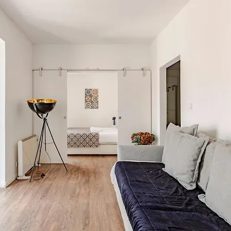 Apartmán Amazing Downtown With Small Balcony With View Over The Castle
