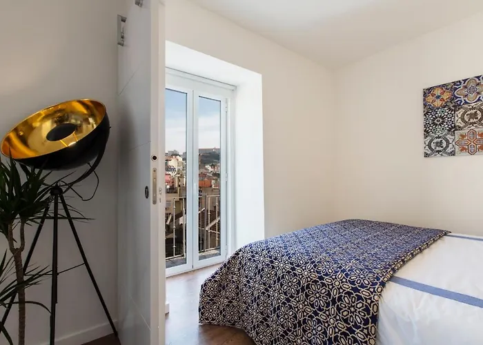 Amazing Downtown With Small Balcony With View Over The Castle Lejlighed *